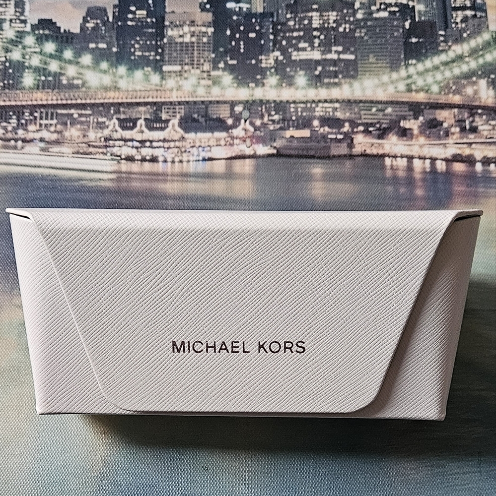 Michael Kors Purple Cat-Eye Sunglasses ✨️New Case Included✨️ - Picture 12 of 16